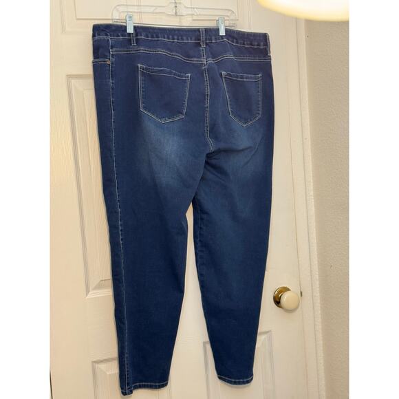 High-Rise Stretch Straight Jeans β Flattering & Comfy Fit - Picture 2 of 12